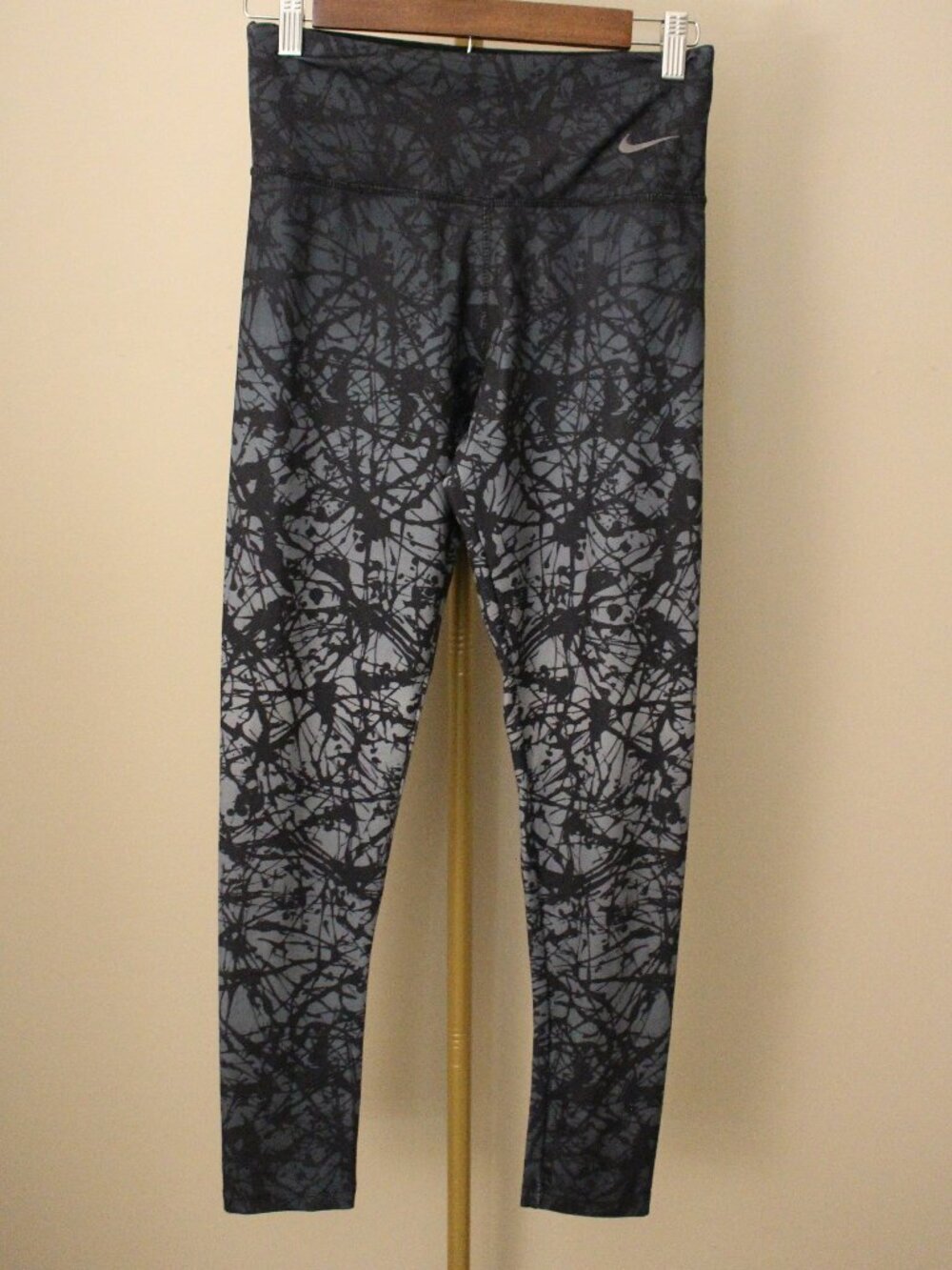 Nike Black & Gray Leggings, Size Medium